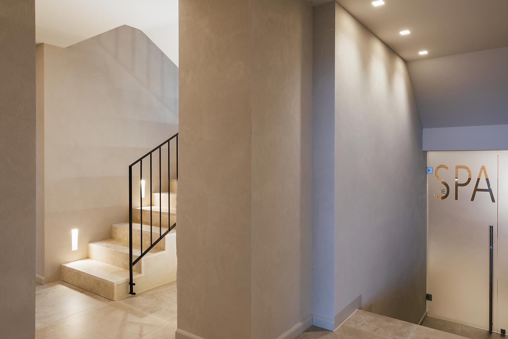 Stairway-to-Spa_Villa-Olivo_Photo-credit-Andrea-Volpini.jpg